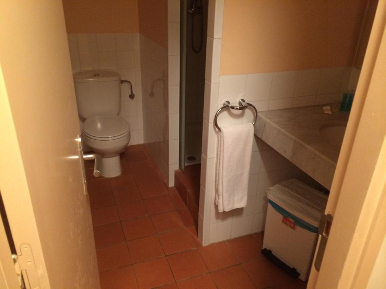 Santuari Mare De Deu Del Mont Restaurant-hostatgeria Inn