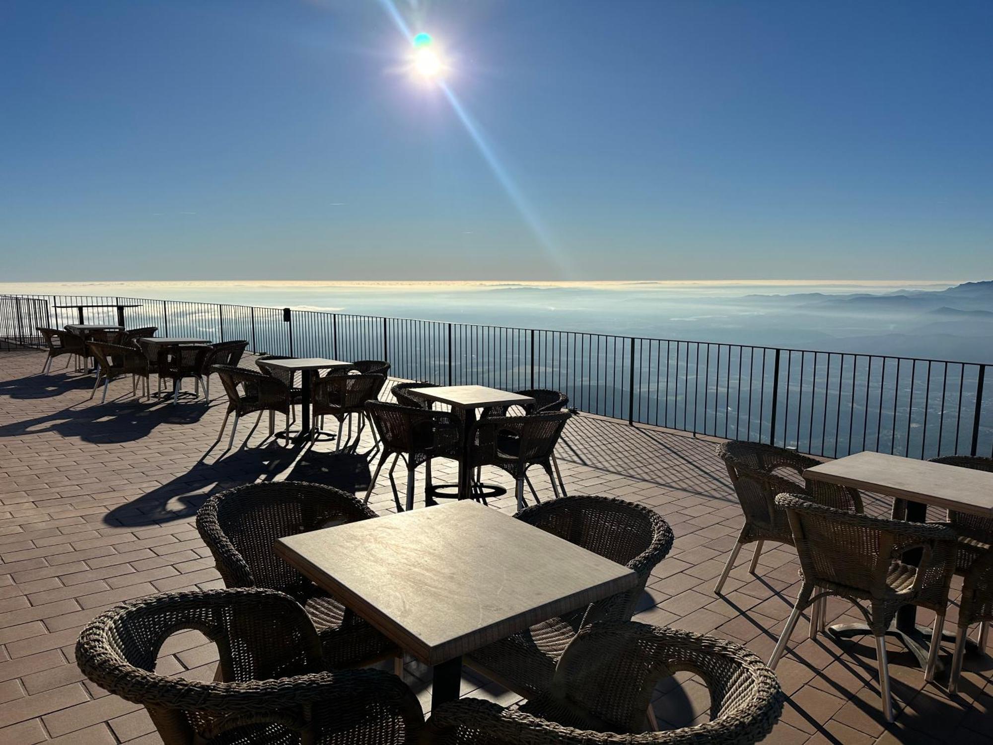 Gasthof Santuari Mare De Deu Del Mont Restaurant-hostatgeria Beuda