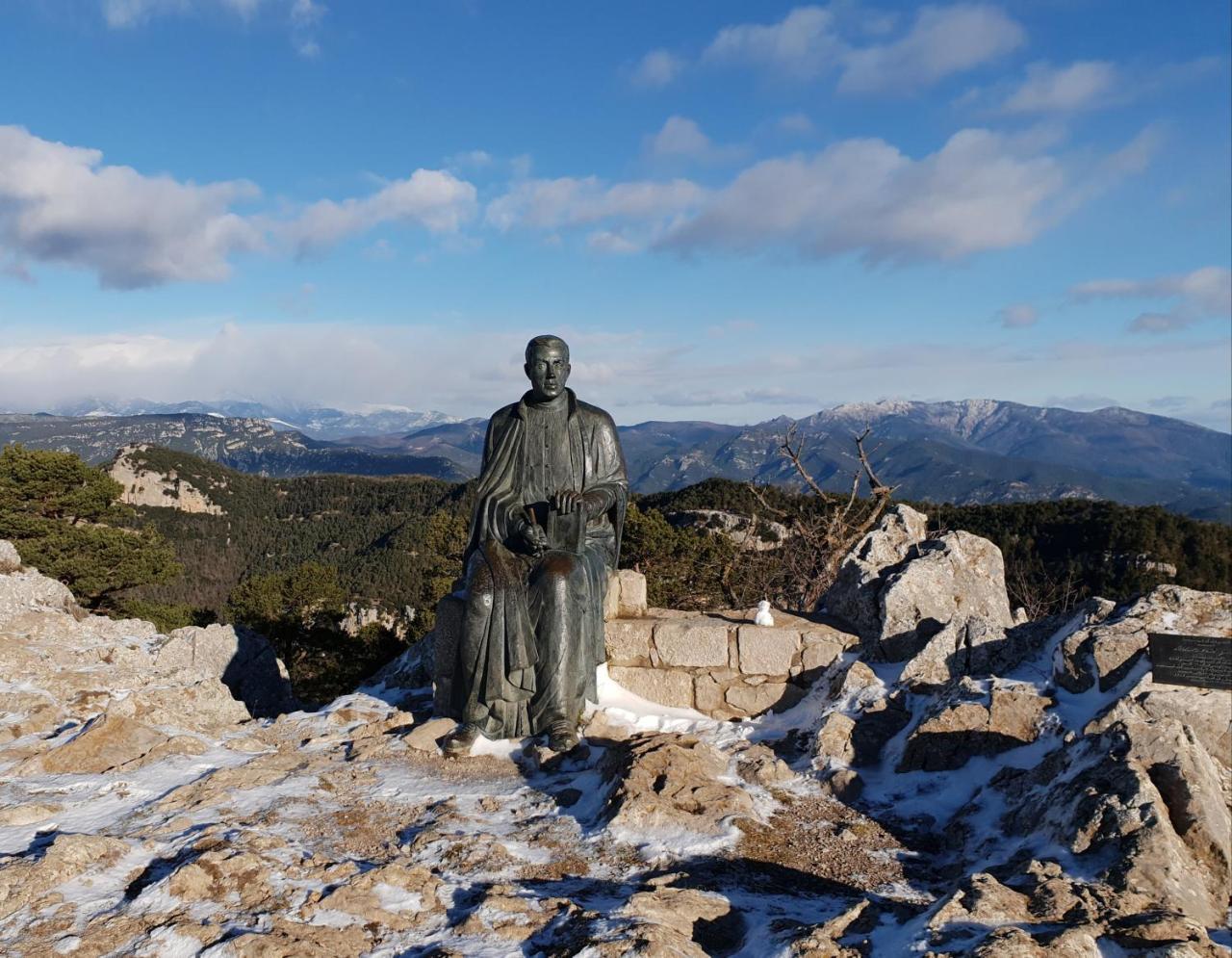 Herberg Santuari Mare De Deu Del Mont Restaurant-hostatgeria Beuda